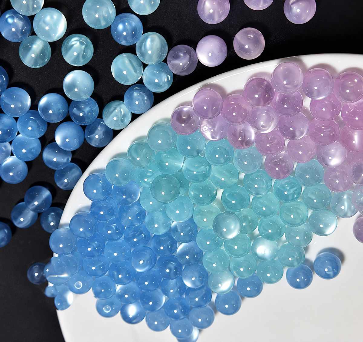20mm Dreamy Aurora Glow Resin Beads
